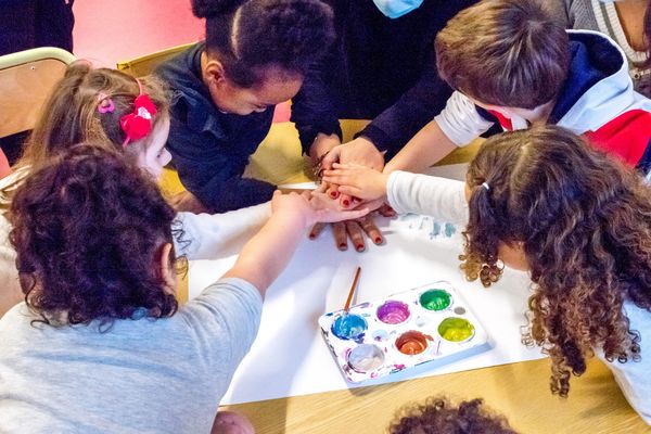 Les enfants de maternelle devront avoir l'école à la maison pendant une semaine. 