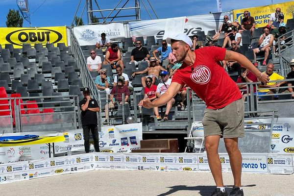 Marseillaise à pétanque 2022, Vigo Dubois domine son quart de finale contre Michel Hatchadourian