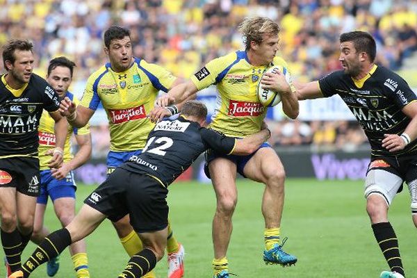  Clermont Auvergne contre Stade Rochelais. Illustration de la rencontre à Clermont-Ferrand le 11 Octobre 2014 au Stade Marcel Michelin.