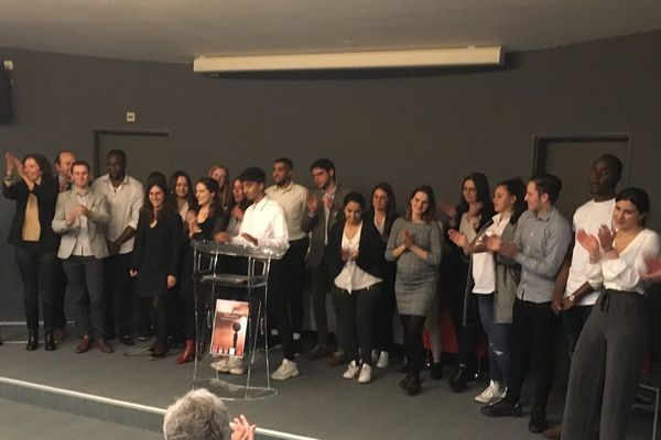 Les étudiants de l'Ecole de la 2e chance partenaire des étudiants du Collège supérieur de droit de l 'université Toulouse 1.