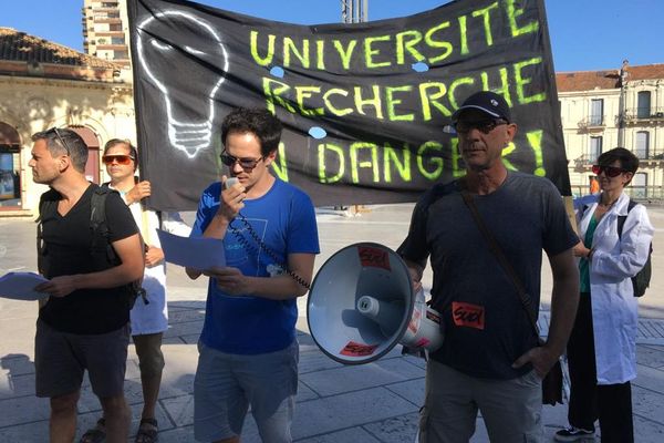 A Montpellier, dans l'Hérault, les enseignants et chercheurs du secteur public se mobilisent contre la loi de programmation pluriannuelle de la recherche (LPPR). / 8 juillet 2020.