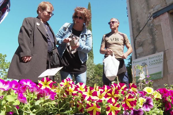 Saint-Jean-de-Cuculles (Hérault) - des milliers de visiteurs pour la fête des fleurs - 1er mai 2023.