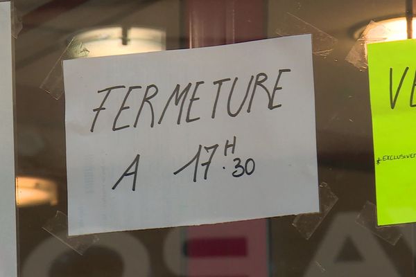 Le couvre-feu à 18 heures impose une nouvelle façon de s'organiser au quotidien