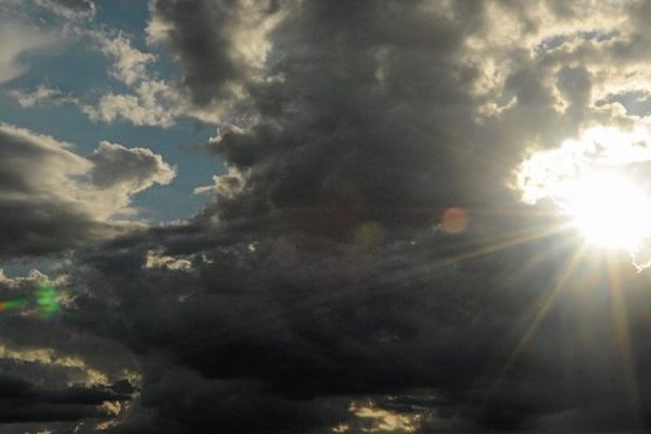 Encore des nuages et de la pluie