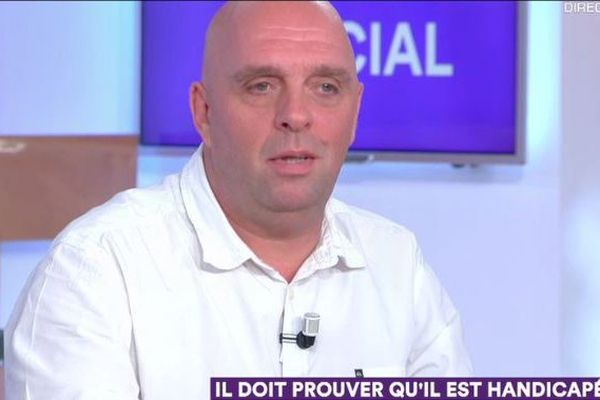 Philippe Croizon, sur le plateau de "C à vous" sur F5 le 25 septembre. 