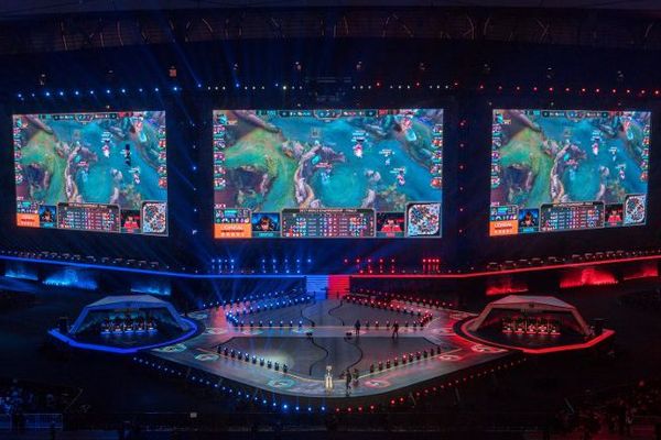 League of Legends sur grand écran, lors de la finale des championnats du monde - Chine, novembre 2017
