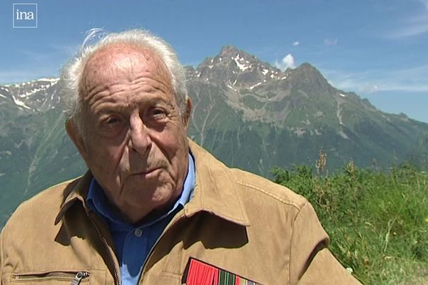 Pierre Montaz le 23 août 2012 à Villard-Reculas (Isère), au maquis de l'Oisans, pour la journée du souvenir.