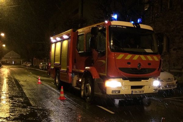 Patrouille de nuit avec les pompiers des Ardennes (des fils électriques arrachés, des arbres couchés)