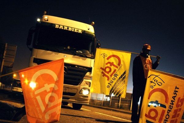 Les routiers menacent de bloquer les routes dimanche soir. Marseille devrait être touchée