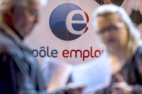 Le nombre de demandeurs d'emploi de catégorie A a baissé de 1,5% au mois de mars en Auvergne - Rhône-Alpes.