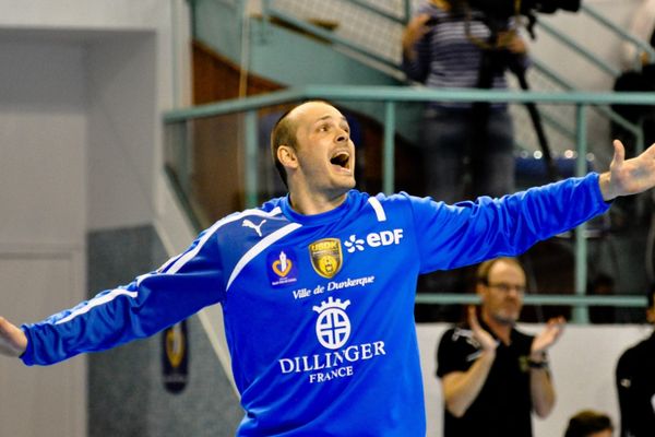 Vincent Gérard, gardien de l'USDK et de l'équipe de France de handball (photo prise le 9 avril 2014 à Dunkerque)