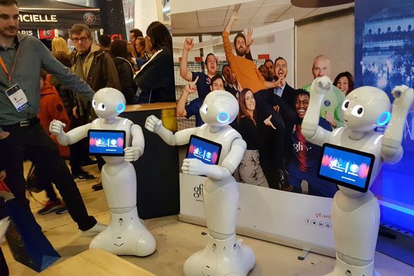 Le robot Pepper offre une interaction facile en se comportant (presque) comme un humain