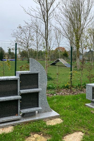 Le columbarium de Vannes peut accueillir jusqu'à 18 urnes pour animaux de compagnie