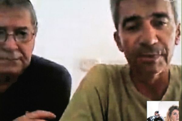 Bruno Oddos et Pascal Fauret, aujourd'hui assignés à résidence en République dominicaine, restent en relation par Skype avec leurs familles résidant en Rhône -Alpes   