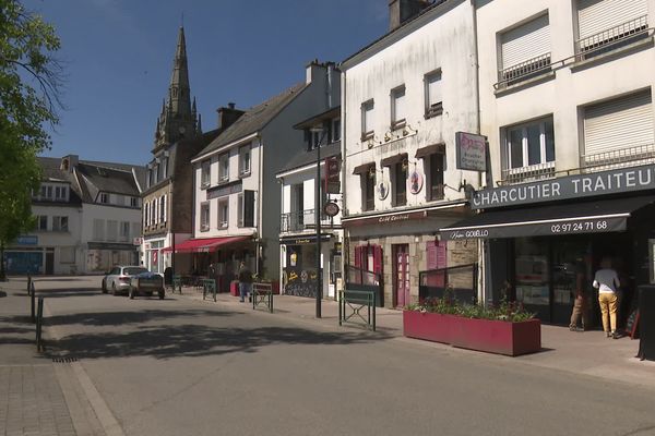 A Pluvigner, 7.500 habitants, certains sont pour, d'autres contre le projet de centre commercial en cours à Bodevéno.