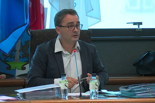 Stéphane Sbraggia a décidé d'aborder la question des perquisitions à la CAPA et à la ville d'Ajaccio en début de séance.