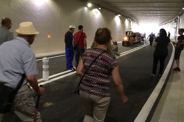 Avant les voitures, ce sont les piétons qui ont pu découvrir le tunnel de la voie sud qui passe sous la gare de Mulhouse