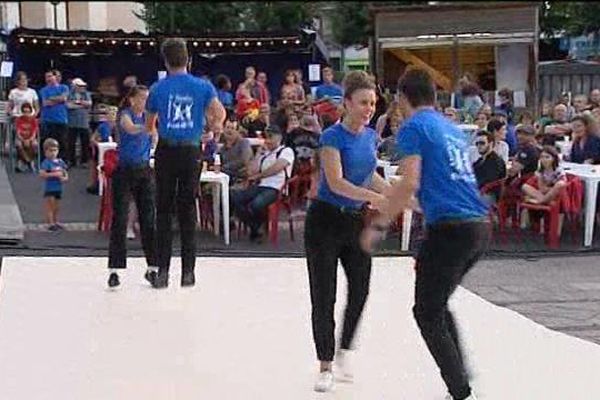 Amateurs, professionnels, jeunes et moins jeunes, ils ont tous balancé au rythme du swing cette semaine à Aurillac, à l'occasion de la 11ème édition du Festi Jump.