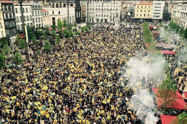 Au moins 40000 personnes étaient attendues samedi place de Jaude.