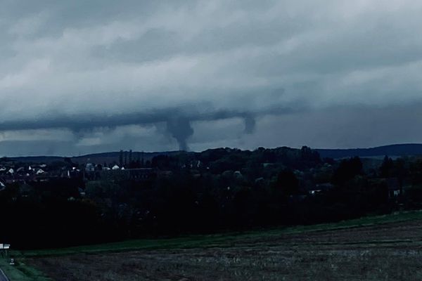 La tornade au-dessus du village de Cubry-lès-Faverney jeudi 10 octobre.