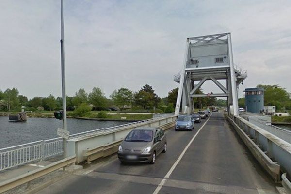 Le pont de Bénouville sera fermé à la circulation du 9 au 20 mars 2015