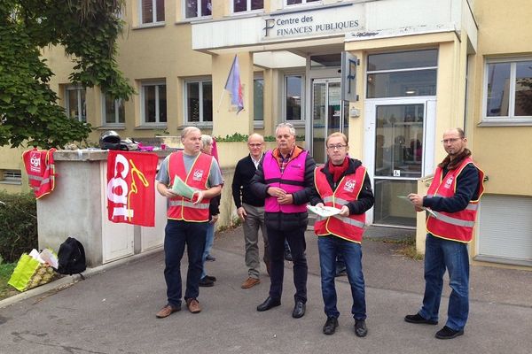 Le mouvement devant le centre de Vandoeuvre-lès-Nancy (54).