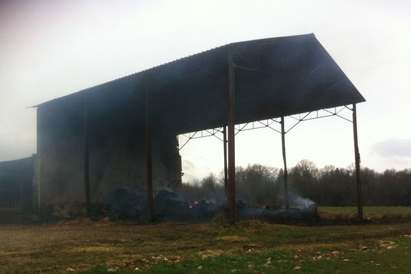 Incendie à Poyans (Haute-Saône) du 20 février 2015. 