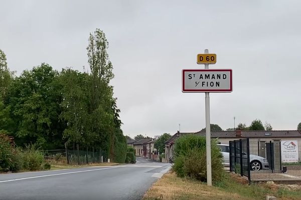 Le village de St Amand sur Fion dans la Marne. 