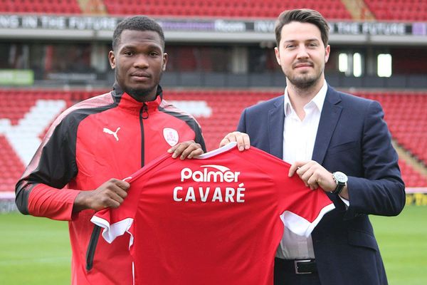 Dimitri Cavaré, un autre ancien du RC Lens avec Gauthier Ganaye, son président à Barnsley FC