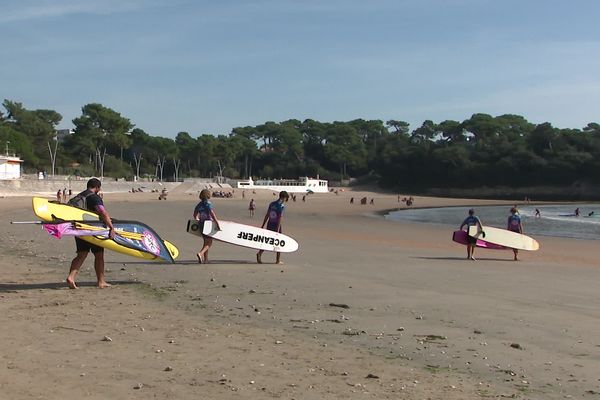 A Royan, une quinzaine d'élèves à suivre à la fois l'enseignement traditionnel tout en s'initiant au sauvetage en mer et préparer le diplôme de secouriste.