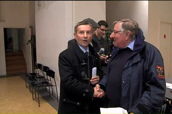 Joaquim Pueyo et François Tollot dimanche soir après l'annonce des résultats du premier tour à Alençon