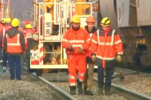 Les travaux sur la voie ferrée à Bonnières dans les Yvelines