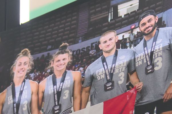 Carole Castellani, Julie Vernet, Maxime Calzado et Lucas Heuzé sont médaillés de bronze par équipe aux Crossfit Games 2021. Une performance pour la première fois réalisée par une équipe européenne. 