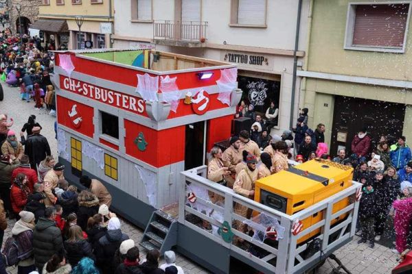 C'est ce char sur le thème des Ghosbusters qui n'a pas eu le droit de défiler lors du carnaval de Roppenheim