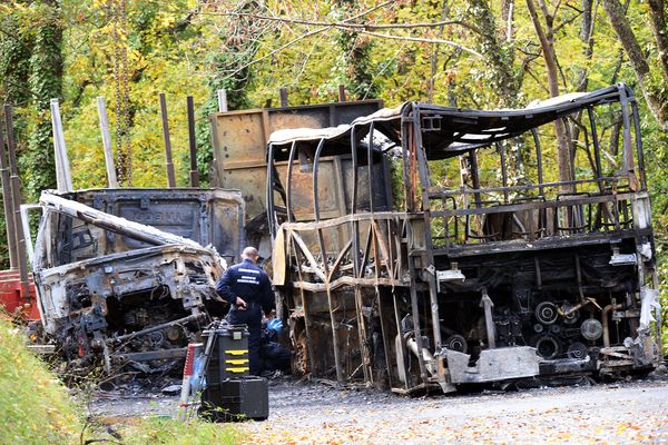 Quarante-trois personnes ont perdu la vie dans l'accident de Puisseguin, après que le bus qui transportait des personnes âgées s'est embrasé en quelques secondes.