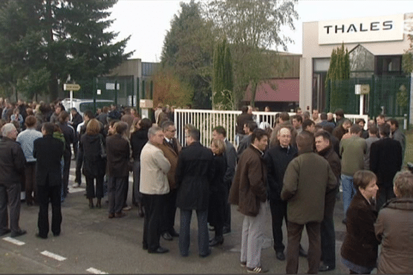  Le 27 octobre 2009, les salariés de Thalès avaient participé à une marche silencieuse en hommage à leur collègue