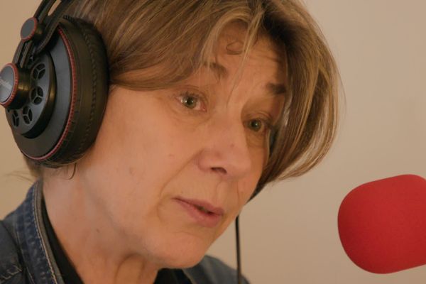 Véronique Gardair a en charge le CDI du lycée Jacques Ruffié dans l'Aude. Dans l'atelier radio qu'elle anime, la parole est donnée aux élèves.