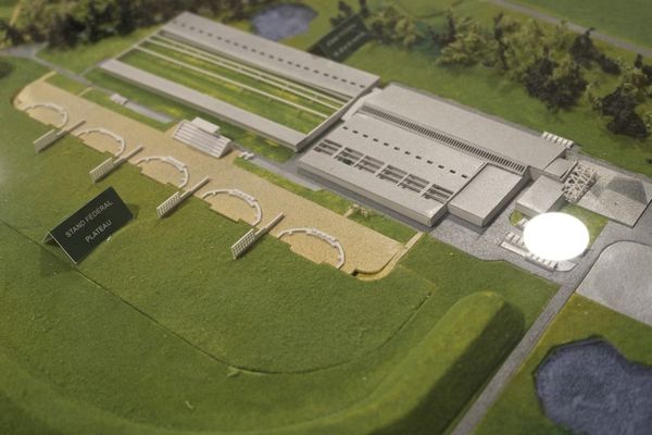 Une maquette du centre national de tir sportif de Déols.