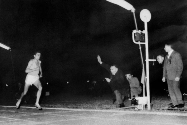 Juin 1965. Michel Jazy bat le record du Mile à Rennes