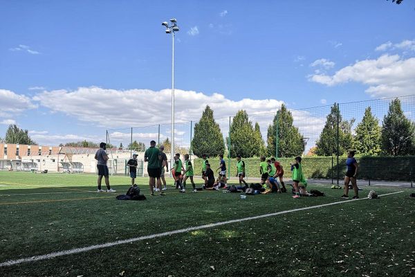 Dans le Puy-de-Dôme, de nombreux clubs de rugby ont fait leur rentrée ce mercredi 2 septembre, malgré le coronavirus COVID 19.