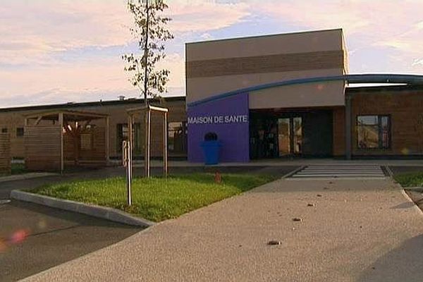 Le cabinet se trouve dans la maison de santé Venarey-les-Laumes, en Côte-d'Or.