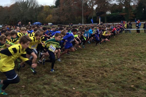 Depuis 1973, les profs d’éducation physique et sportive convient leurs élèves à cette grande course