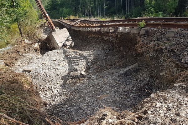 Les intempéries du 16 septembre ont provoqué d'importants dégâts nécessitant des travaux d'envergures, comme ici entre Ceilhes Roqueredonde et Lunas.