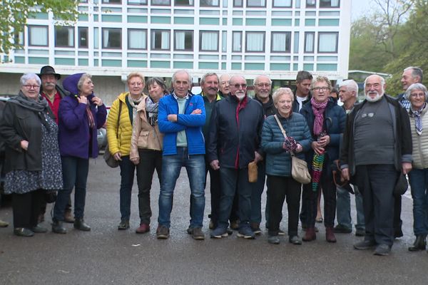 Une photo de classe...cinquante ans plus tard.