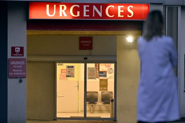 Le service d'urgence du CHU de St Etienne sera accessible les soirs de cette  semaine uniquement via le 15 (photo d'illustration)