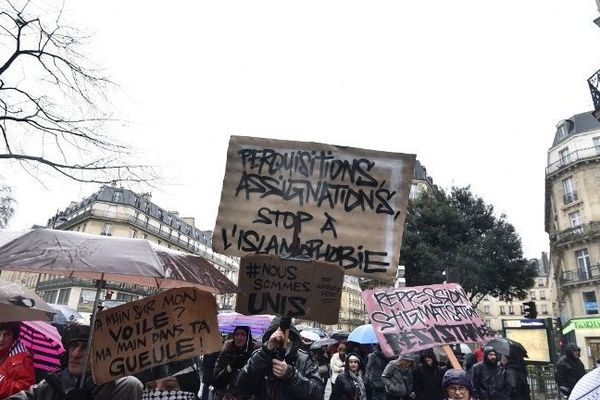 Les opposants à l'état d'urgence et à la déchéance de nationalité manifestent ce samedi