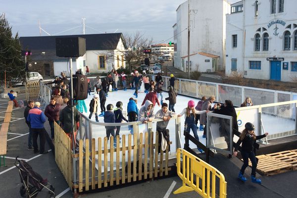 La patinoire installée sur l'île d'Yeu pour les fêtes de fin d'année 2017