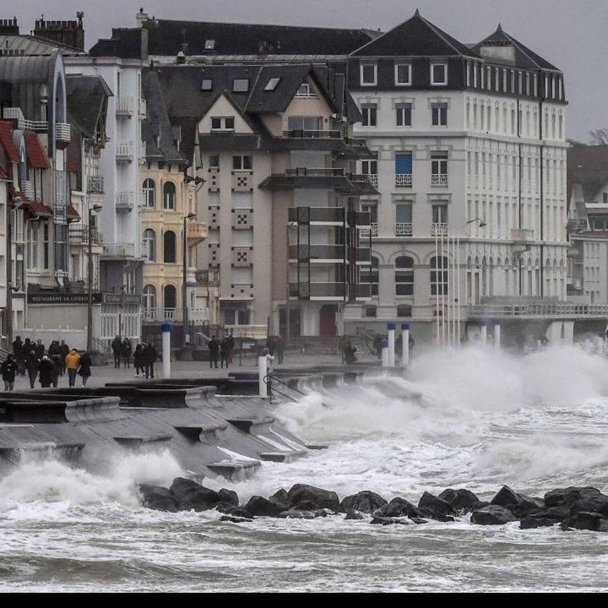 Tempete Ciara Et Grandes Marees La Vigilance Orange Maintenue Sur Le Littoral Du Pas De Calais