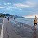 La Promenade des Anglais au petit matin, à l'heure où l'on peut encore circuler sans trop de difficultés. Et parler politique sereinement ?