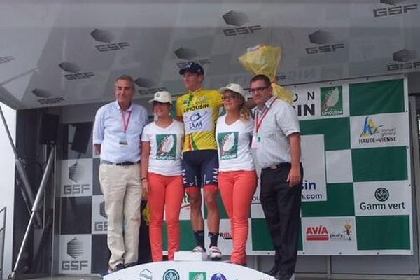 Martin Elmiger, vainqueur du Tour du Limousin sur le podium